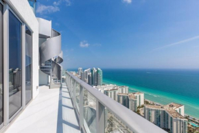 Hyde Beach House Luxury Condo-Resort condo